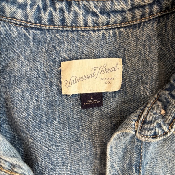 Universal Thread Cropped Denim Button Down Shirt Jacket Size L - Picture 4 of 5